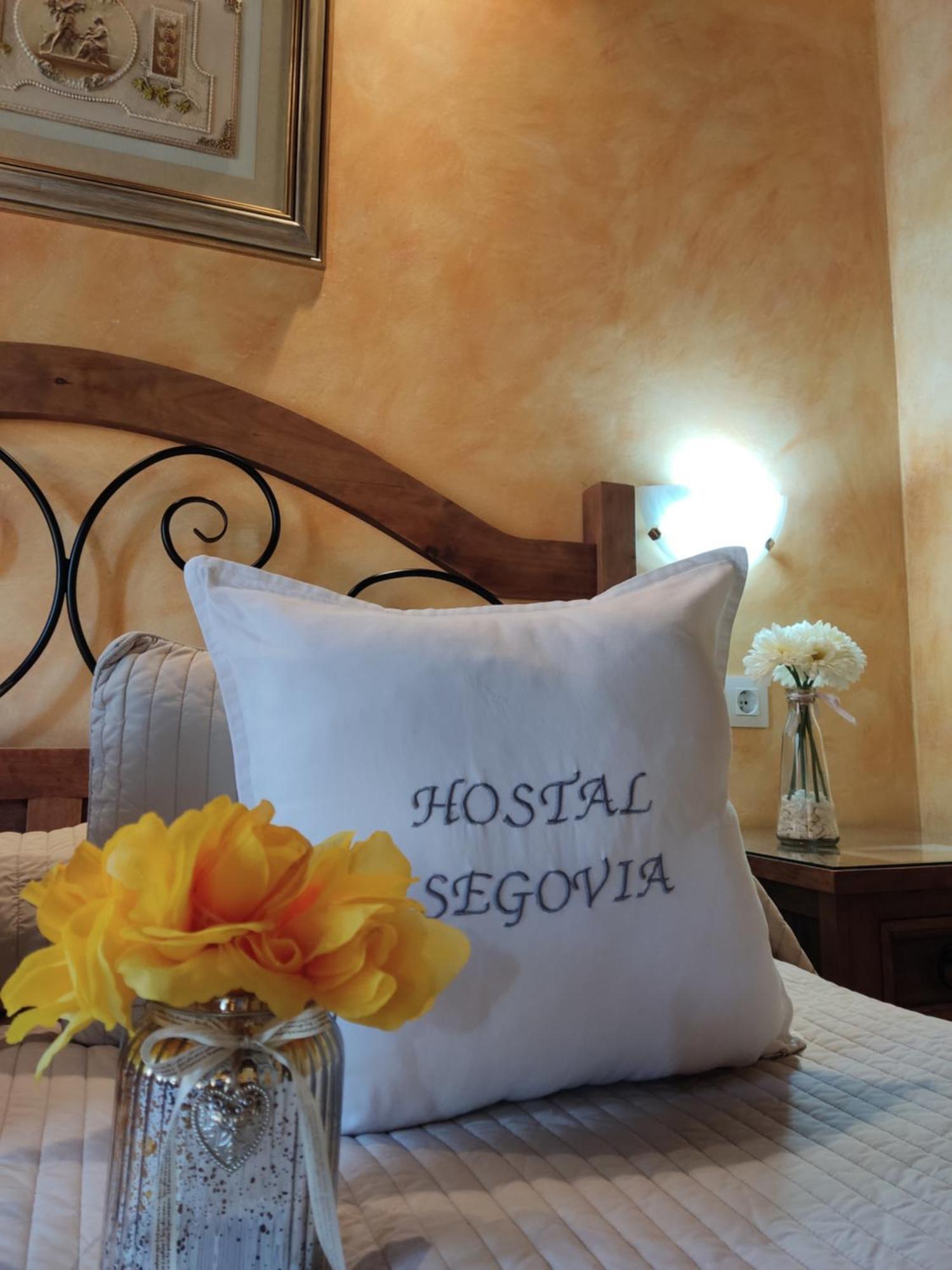 Hostal Segovia Adults Only Phòng bức ảnh