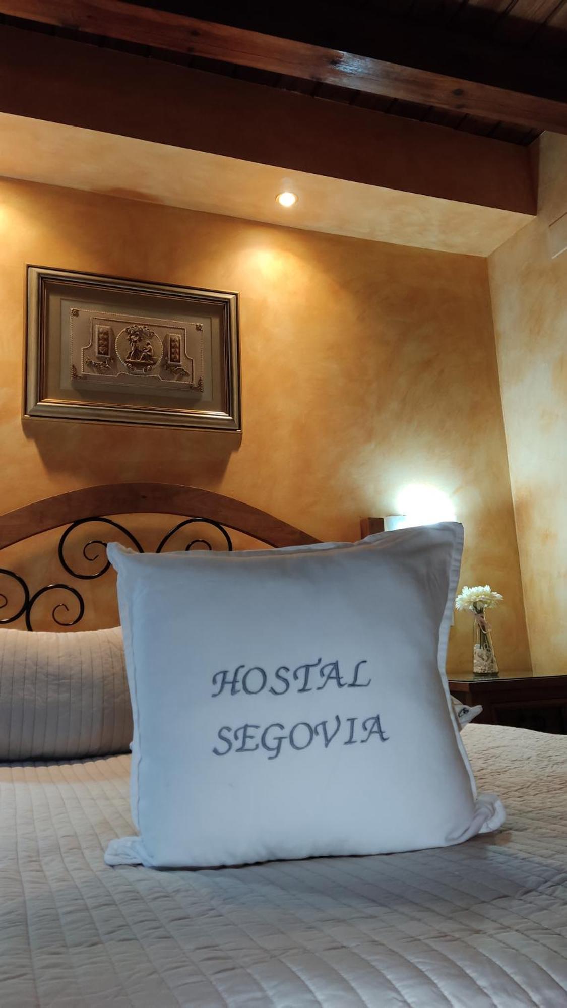 Hostal Segovia Adults Only Phòng bức ảnh